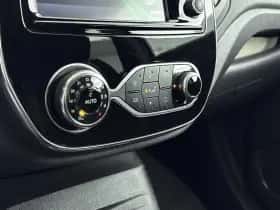 Renault Captur (2017) thumbnail 17