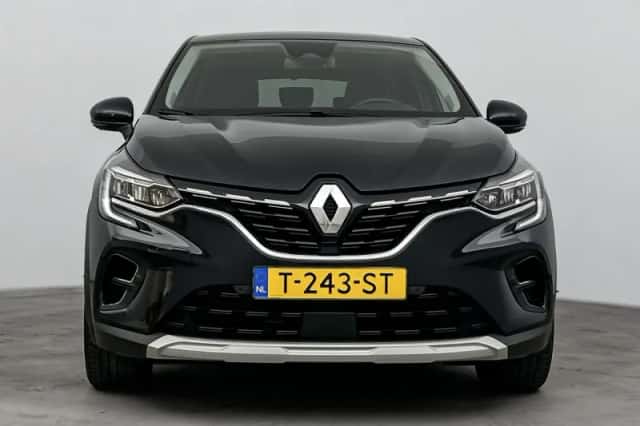 Renault Captur (2023) thumbnail 5
