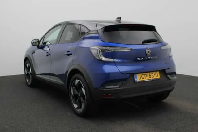 Renault Captur (2025) thumbnail 2