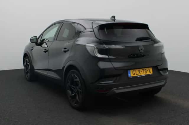 Renault Captur (2024) thumbnail 2