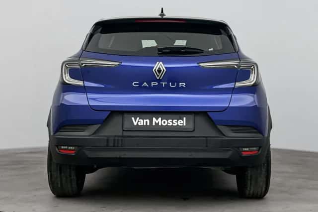 Renault Captur (2025) thumbnail 3