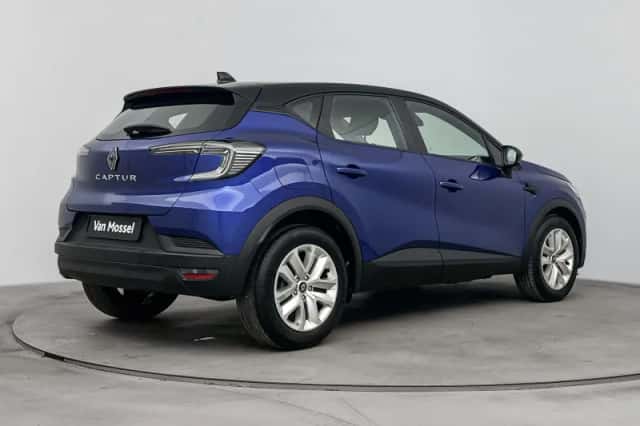 Renault Captur (2025) thumbnail 4