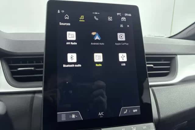 Renault Captur (2025) thumbnail 6