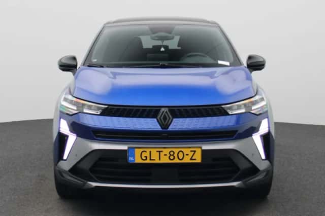 Renault Captur (2024) thumbnail 3