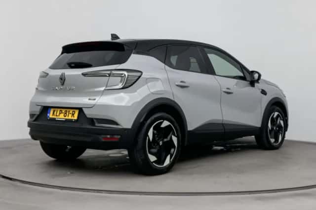 Renault Captur (2025) thumbnail 4