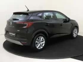 Renault Captur (2022) thumbnail 4