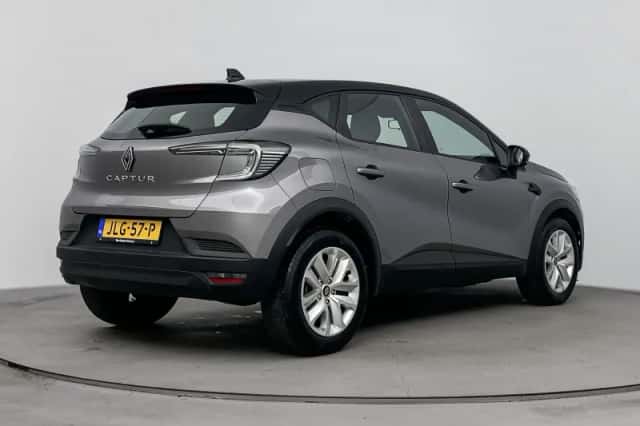 Renault Captur (2025) thumbnail 4