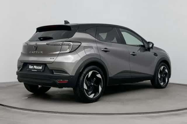 Renault Captur (2025) thumbnail 4