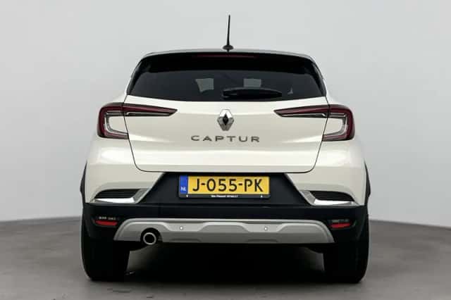 Renault Captur (2020) thumbnail 3