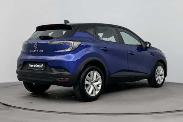 Renault Captur (2025) thumbnail 4