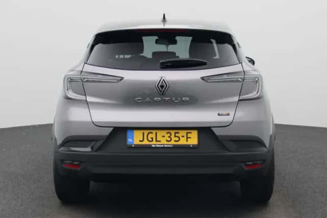 Renault Captur (2025) thumbnail 5