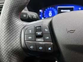 Ford Kuga (2021) thumbnail 6