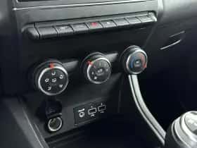Renault Captur (2021) thumbnail 7