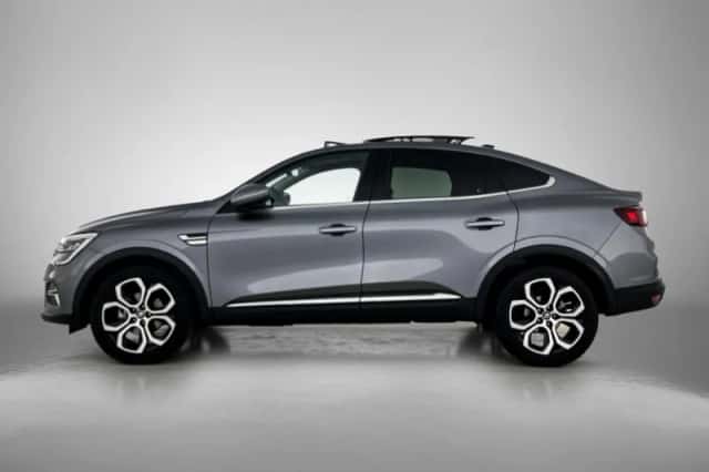 Renault Arkana (2022) thumbnail 2
