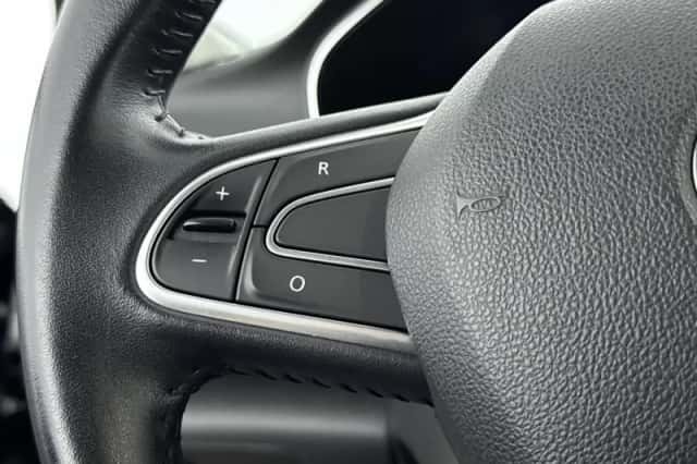 Renault Mégane (2019) thumbnail 6