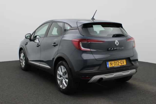 Renault Captur (2020) thumbnail 2