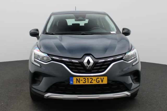 Renault Captur (2020) thumbnail 3