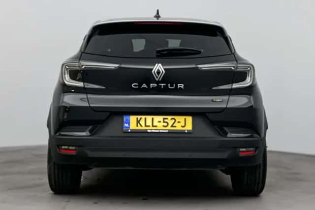 Renault Captur (2025) thumbnail 3