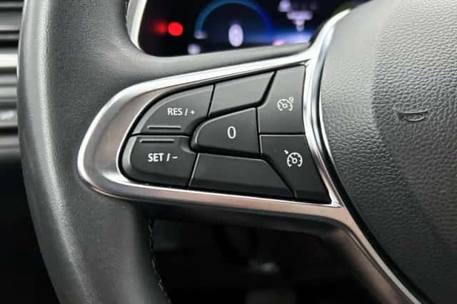 Renault Captur (2021) thumbnail 6