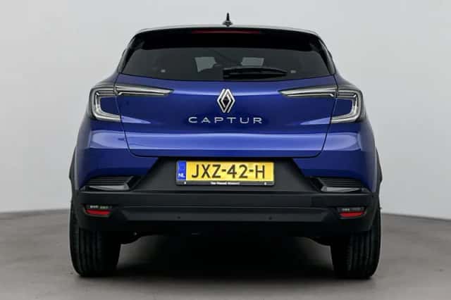 Renault Captur (2026) thumbnail 3