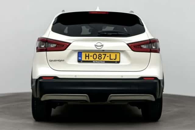 Nissan Qashqai (2019) thumbnail 3