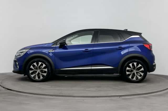 Renault Captur (2023) thumbnail 2