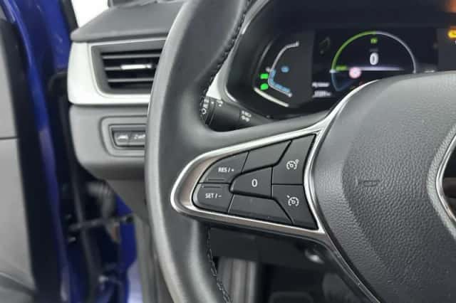 Renault Captur (2023) thumbnail 6