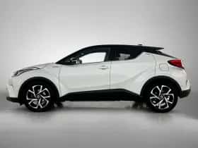 Toyota C-HR (2017) thumbnail 2