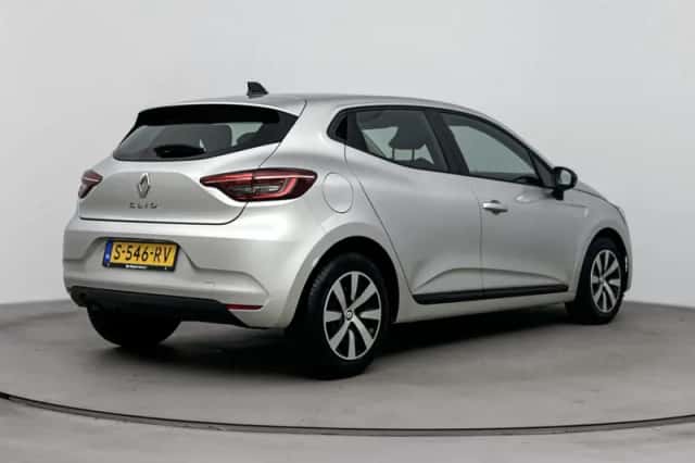 Renault Clio (2023) thumbnail 4