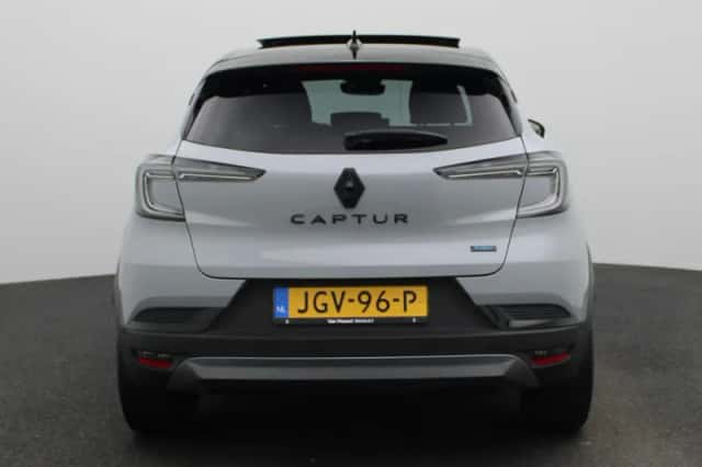 Renault Captur (2025) thumbnail 5