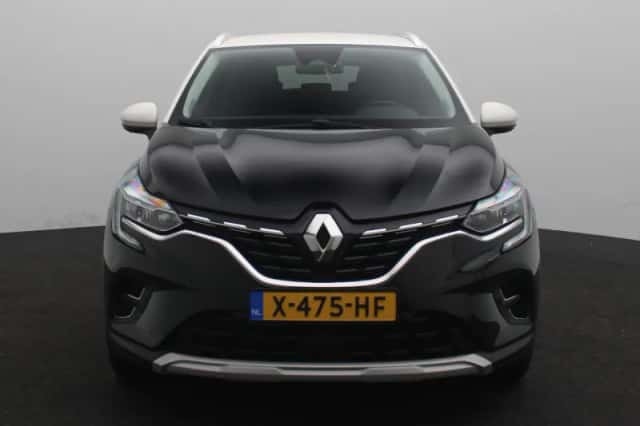 Renault Captur (2022) thumbnail 3