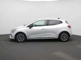 Renault Clio (2023) thumbnail 4