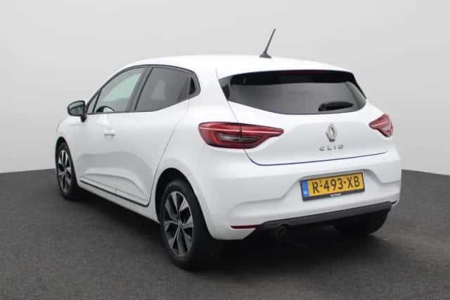 Renault Clio (2022) thumbnail 2