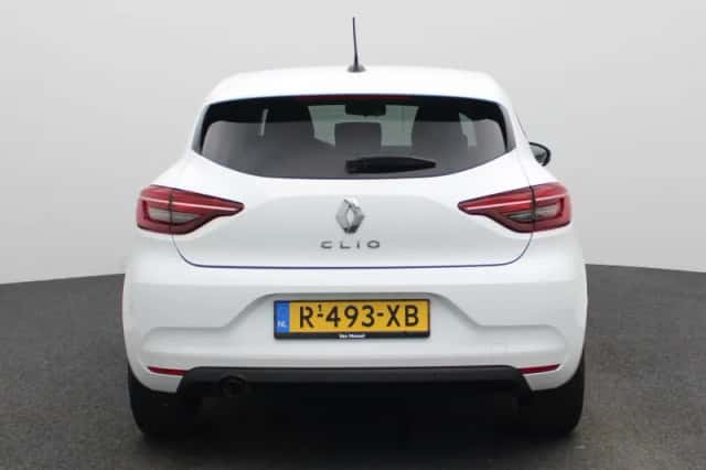 Renault Clio (2022) thumbnail 5