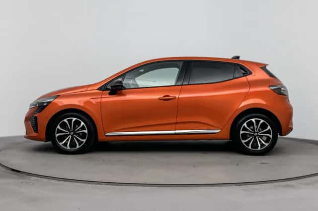 Renault Clio (2025) thumbnail 2