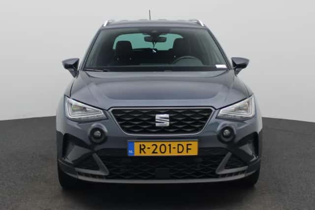 SEAT Arona (2022) thumbnail 3