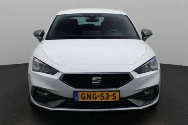 SEAT Leon (2024) thumbnail 3