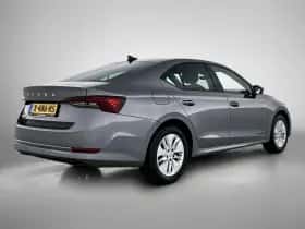 Škoda Octavia (2024) thumbnail 4