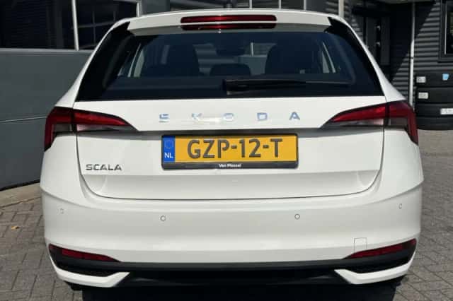 Škoda Scala (2024) thumbnail 4