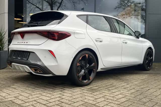 CUPRA Leon (0) thumbnail 4