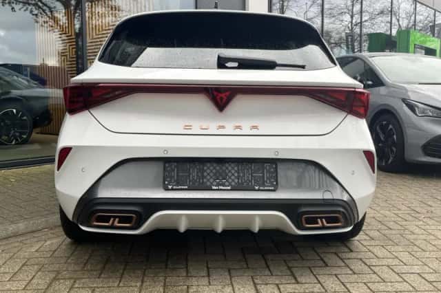CUPRA Leon (0) thumbnail 5