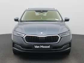 Škoda Octavia (2021) thumbnail 3