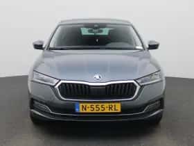 Škoda Octavia (2022) thumbnail 3