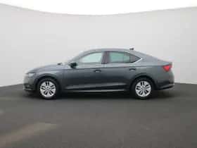 Škoda Octavia (2022) thumbnail 4