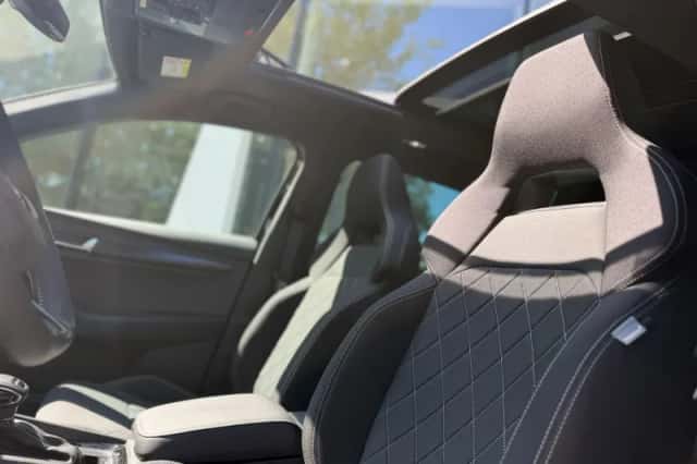 Škoda Karoq (2024) thumbnail 4