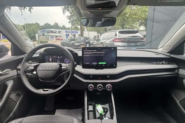 Škoda Superb (2026) thumbnail 5