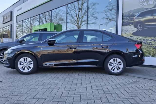 Škoda Octavia (2024) thumbnail 2