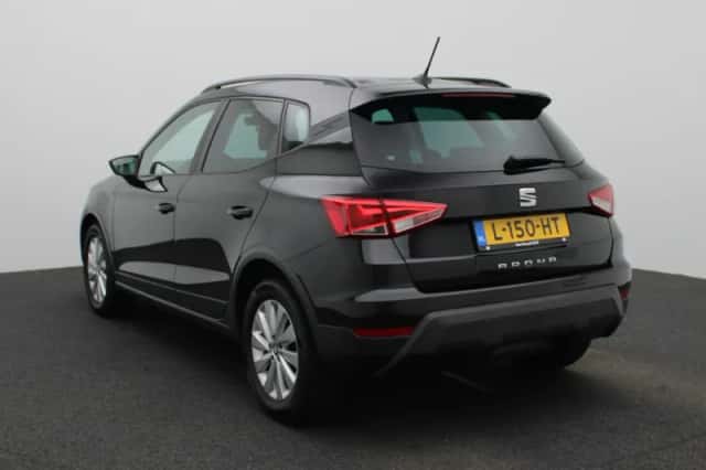 SEAT Arona (2021) thumbnail 2