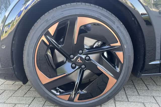 CUPRA Tavascan (2026) thumbnail 5