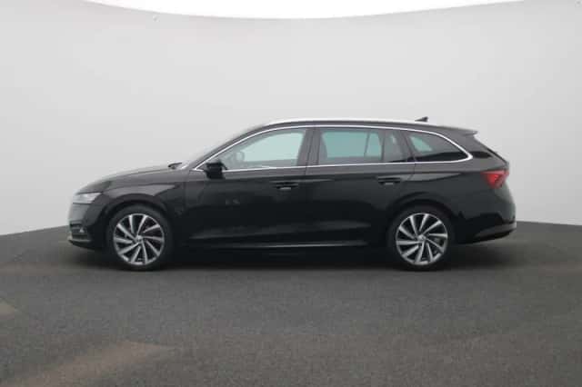 Škoda Octavia (2021) thumbnail 4